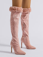 Wildlederstiefel mit Stilettoabsatz